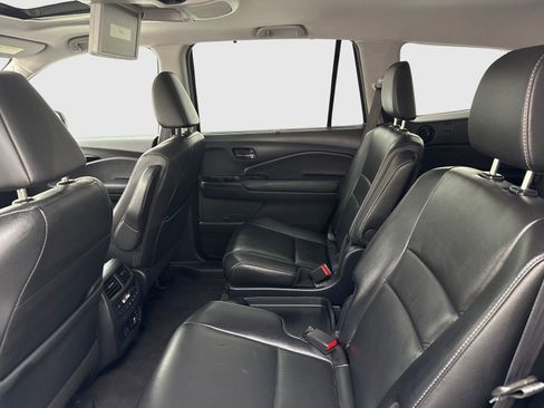 Used 2019 Honda Pilot Touring image 37