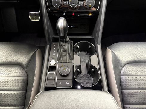 Used 2021 Volkswagen Atlas Cross Sport SEL Premium R-Line image 20