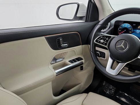 Used 2023 Mercedes-Benz GLA 250 image 23