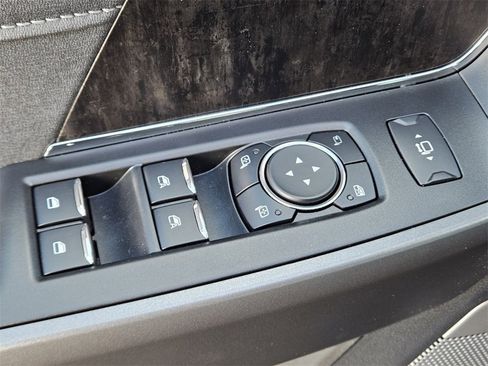 New 2025 Ford F350 Lariat w/ Lariat Ultimate Package image 17