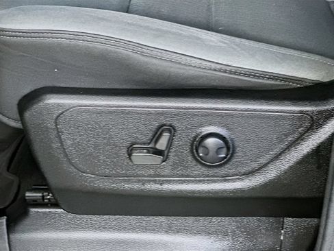 Used 2022 RAM 1500 Big Horn RWD image 21