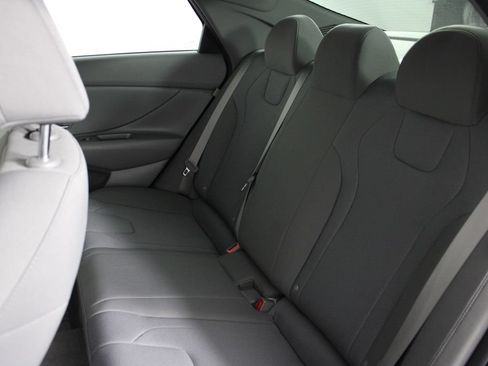 Certified 2024 Hyundai Elantra SE FWD image 21