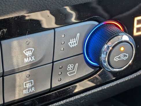 Used 2020 Buick Enclave Avenir w/ Avenir Technology Package image 23