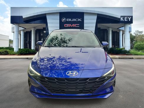 Certified 2023 Hyundai Elantra SEL w/ Convenience Package image 2