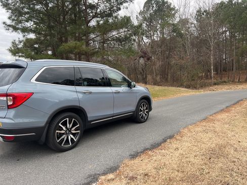 Certified 2022 Honda Pilot Touring image 9