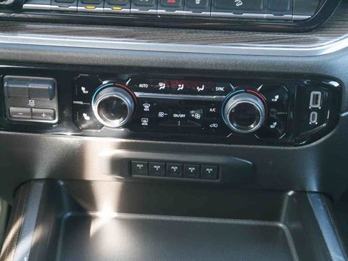 Used 2025 Chevrolet Silverado 3500 LT image 8