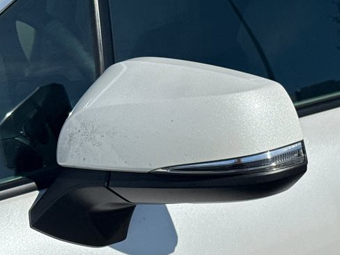 Used 2025 Toyota Sienna Limited image 51