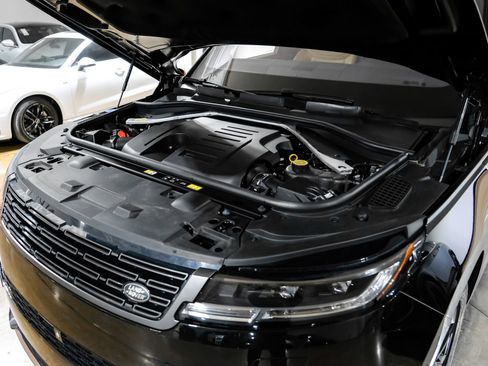 Used 2023 Land Rover Range Rover Sport SE Dynamic image 52