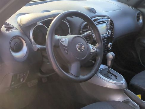 Used 2017 Nissan Juke SV image 13