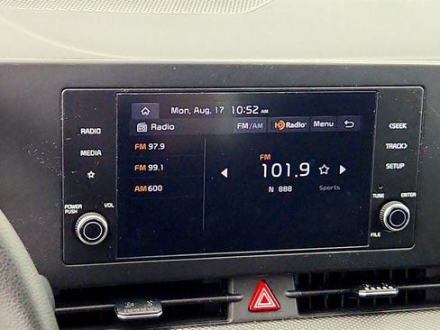 Used 2025 Kia Sportage LX FWD image 17