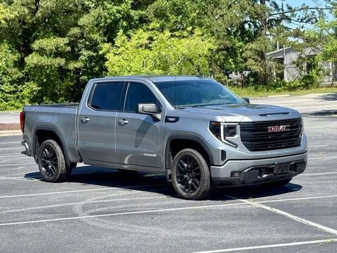 Used 2023 GMC Sierra 1500 Elevation w/ X31 Off-Road Package AWD/4WD image 10