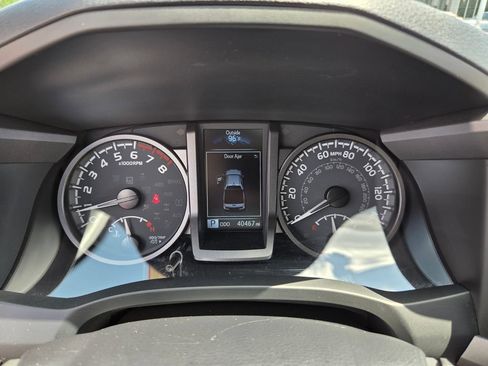 Used 2023 Toyota Tacoma TRD Sport w/ Advanced Technology Package AWD/4WD image 25