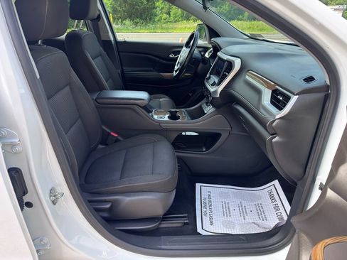 Used 2020 GMC Acadia SLE w/ Driver Convenience Package FWD image 31