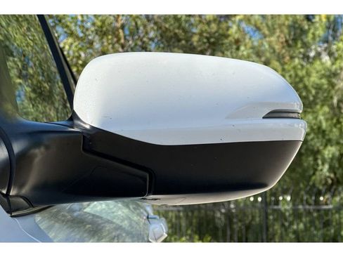 Used 2021 Honda CR-V EX image 15