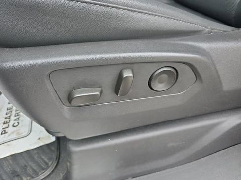 Used 2025 Chevrolet Silverado 1500 LTZ AWD/4WD image 20