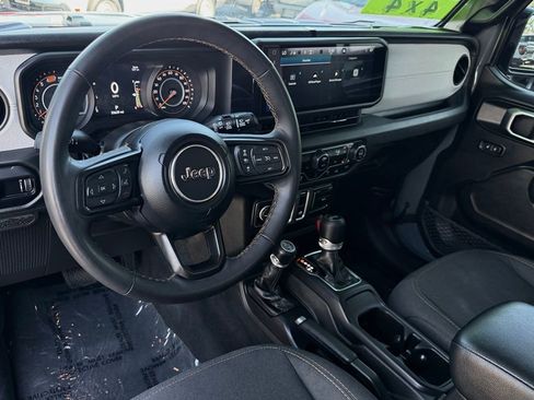 Used 2024 Jeep Wrangler Sport AWD/4WD image 29