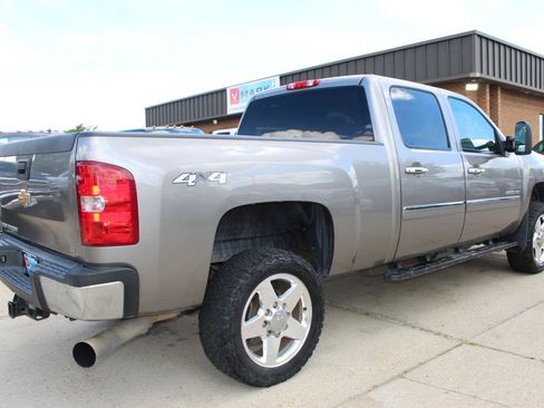 Used 2013 Chevrolet Silverado 2500 LT w/ Custom Sport Truck Package AWD/4WD image 9