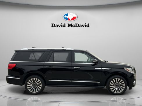 Used 2018 Lincoln Navigator L Reserve w/ Technology Package AWD/4WD image 14