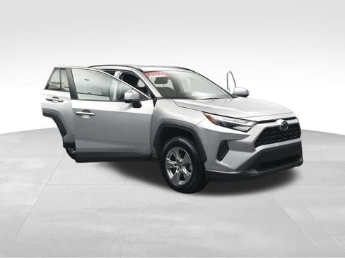 Used 2024 Toyota RAV4 XLE FWD image 45