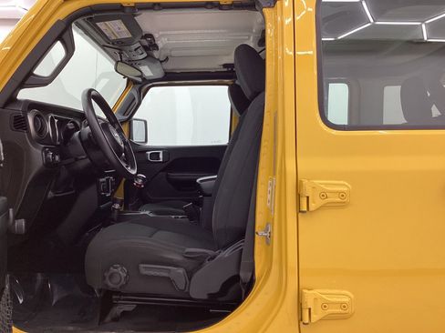 Used 2018 Jeep Wrangler Unlimited Sport image 14