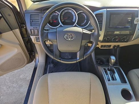 Used 2012 Toyota Tacoma 4x4 Access Cab image 19