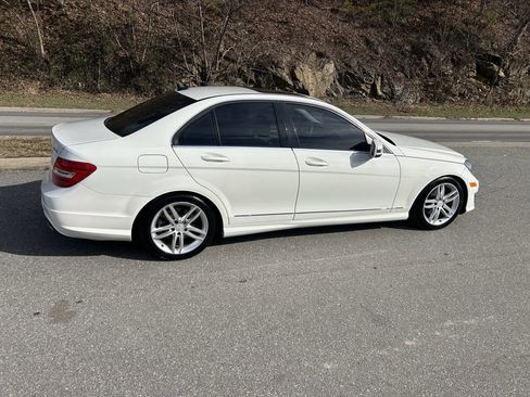 Used 2012 Mercedes-Benz C 300 4MATIC Sedan image 8