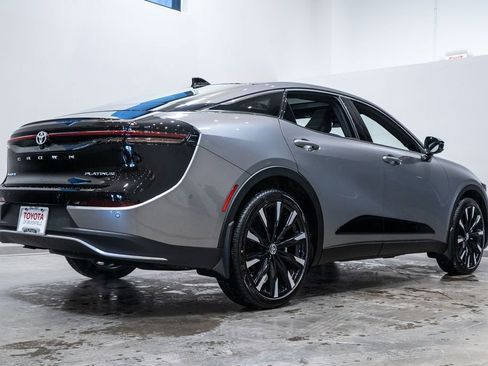 New 2026 Toyota Crown Platinum image 7