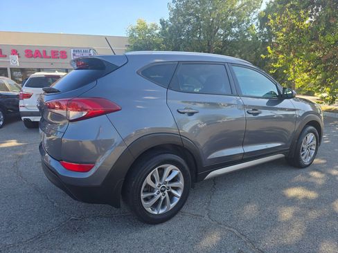 Used 2017 Hyundai Tucson SE w/ SE Popular Package 02 FWD image 5