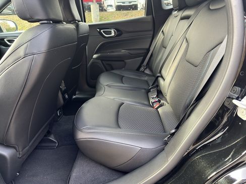 New 2026 Jeep Compass Latitude AWD/4WD image 19