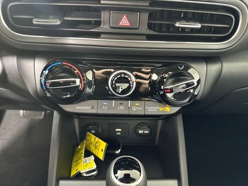 Used 2023 Hyundai Kona SEL image 23