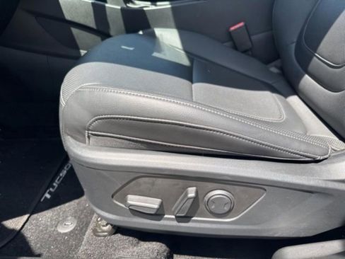 Used 2025 Hyundai Tucson SEL FWD image 16