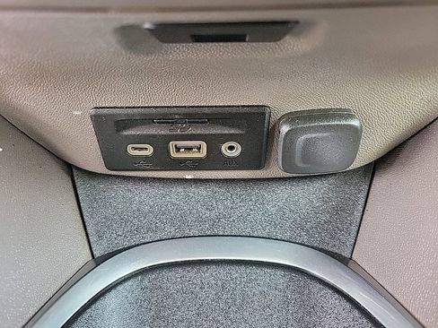Used 2024 Chevrolet Malibu LT FWD image 18