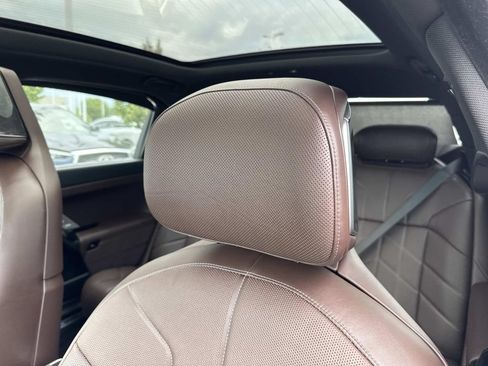 Used 2023 BMW 760i xDrive w/ Parking Assistance Package AWD/4WD image 28