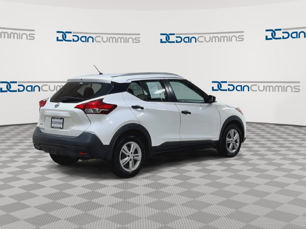 Used 2018 Nissan Kicks S FWD image 8