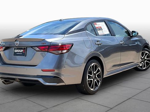 Certified 2025 Nissan Sentra SR FWD image 12