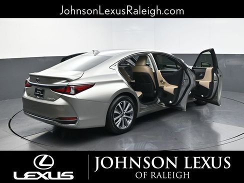 Used 2021 Lexus ES 300h w/ Premium Package FWD image 37
