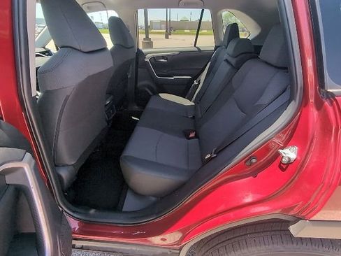 Used 2025 Toyota RAV4 XLE AWD/4WD image 11