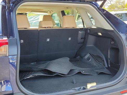 Certified 2022 Toyota RAV4 Limited image 11