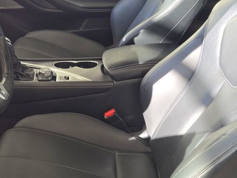 Used 2019 INFINITI Q60 3.0t Luxe w/ Essential Package image 17