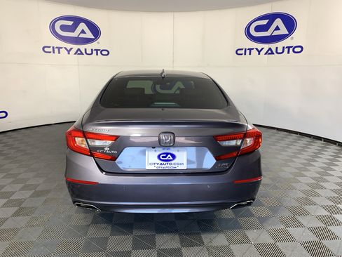 Used 2020 Honda Accord Touring image 4
