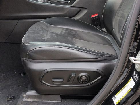 Certified 2024 Jeep Grand Cherokee L Laredo image 13