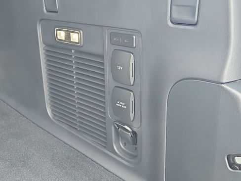 New 2025 Lincoln Navigator L Reserve w/ Jet Appearance Package image 10