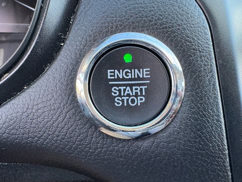 Used 2018 Ford Fusion SE w/ Equipment Group 201A image 27