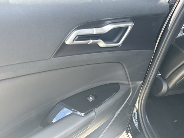 Certified 2024 Kia Sportage EX FWD image 12