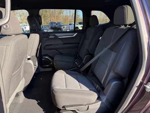 New 2026 GMC Acadia Elevation image 17