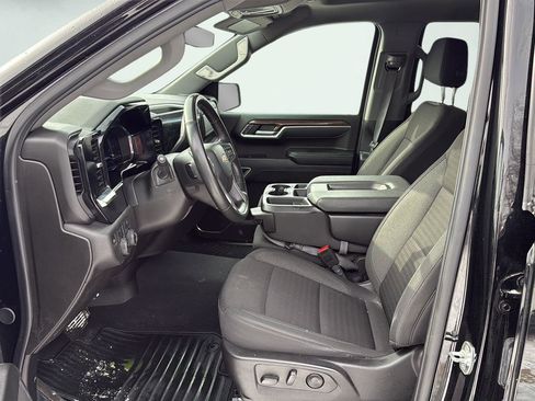Used 2025 Chevrolet Silverado 1500 LT AWD/4WD image 6