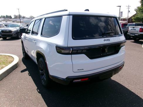 New 2026 Jeep Grand Wagoneer Limited AWD/4WD image 4