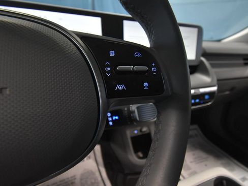 Used 2022 Hyundai Ioniq 5 SE image 12