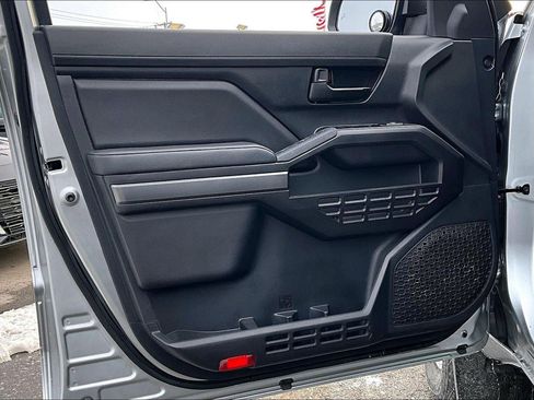 Used 2025 Toyota Tacoma SR5 image 22