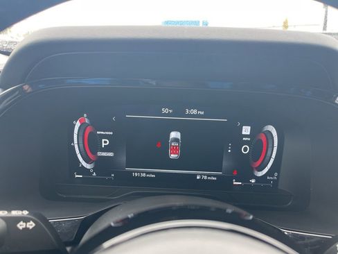 Used 2024 Nissan Pathfinder Platinum w/ Black Appearance Package image 26